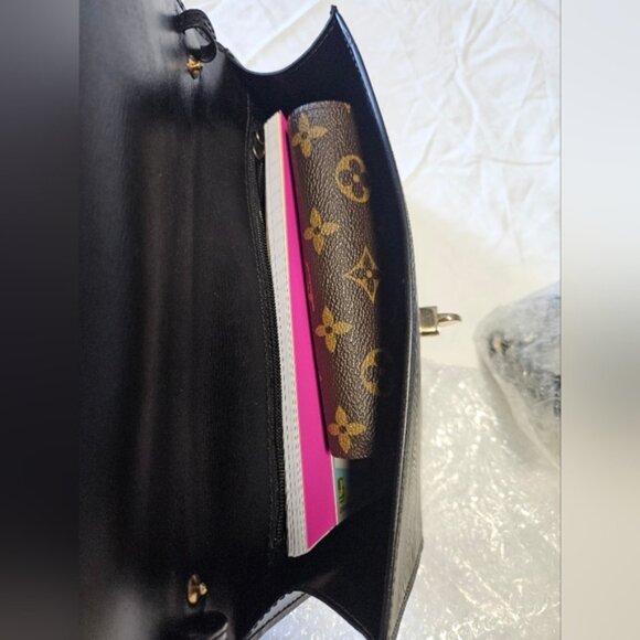 SOLD Louis Vuitton Arsch in black epi leather 2 way authenticated - Picture 8 of 16